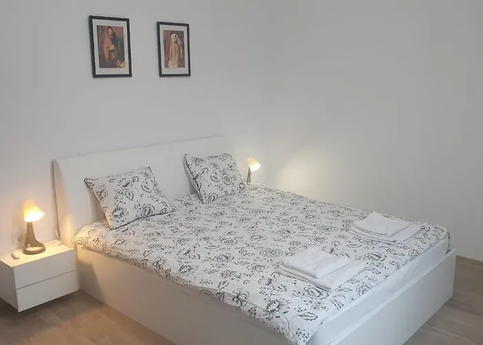 Mrs House 2 * Bukarest